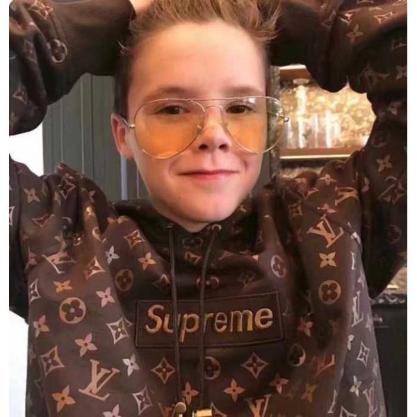 生地の薄い17SS Supreme x LV   シュプリーム SUPREME 着心地も抜群のパーカー.