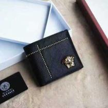 落ち着いた感覚 ヴェルサーチスーパーコピー VERSACE 人気販売する財布