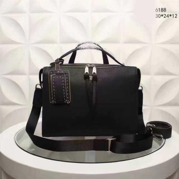 2026新作 売れ筋FENDI 多色選択可 手持ち&ショルダー掛け