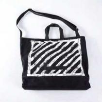 OFF-WHITE 個性派 人気商品 2026春夏 ナイロン 手持ち&ショルダー掛け