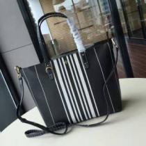手持ち&ショルダー掛け TORY BURCH  トリーバーチ 2026 愛らしさ抜群！