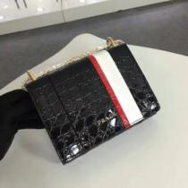 ポーチ 多色選択可 ショルダーバッグ 2026新作 PRADA  プラダ  目玉...