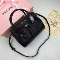 17新作 多色選択可 大好評 MIUMIU ミュウミュウ 手持ち&ショルダー掛け