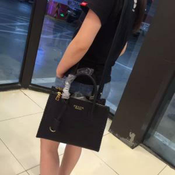 お買い得品質保証 2026SSプラダ PRADA 3色選択可 手持ち&ショルダー掛け