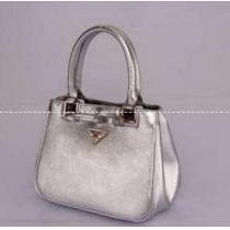 定番中の定番PRADA プラダハンドバッグ新作 入手困難なバッグ