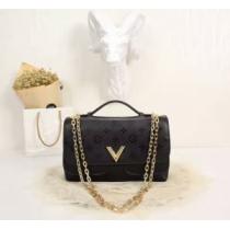 LOUIS VUITTON オリジナリティに富んだバッグル2026SS3色選択可...
