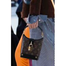 ショルダーバッグ 2026新作収納力のよい お買い得お買い得LOUIS VUITTON  3色選択可