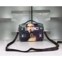HOT2026 ショルダーバッグLOUIS VUITTON 抜群の雰囲気が作れる!