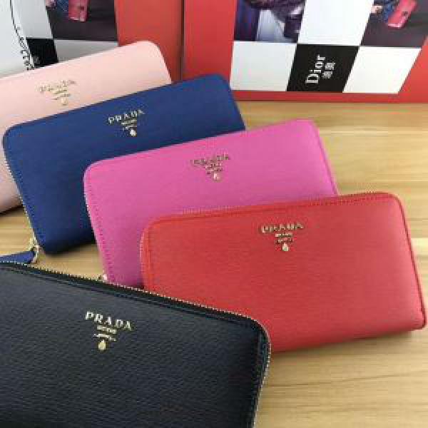 人気定番2026財布 プラダ PRADA 5色選択可 スタイリッシュな印象