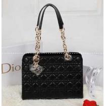 高品質　ディオール スーパー コピー　オンオフ問わず活躍するDIOR バッグ