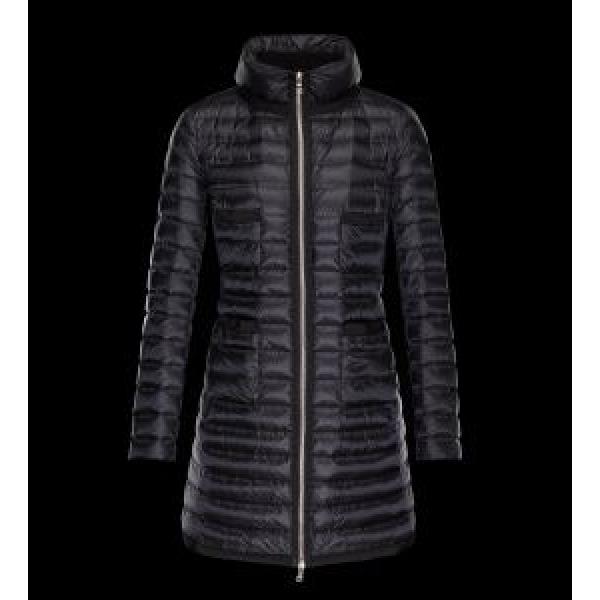 モンクレール ダウンジャケット厳しい寒さに耐えるHOT新作登場 2026秋冬 MONCLER