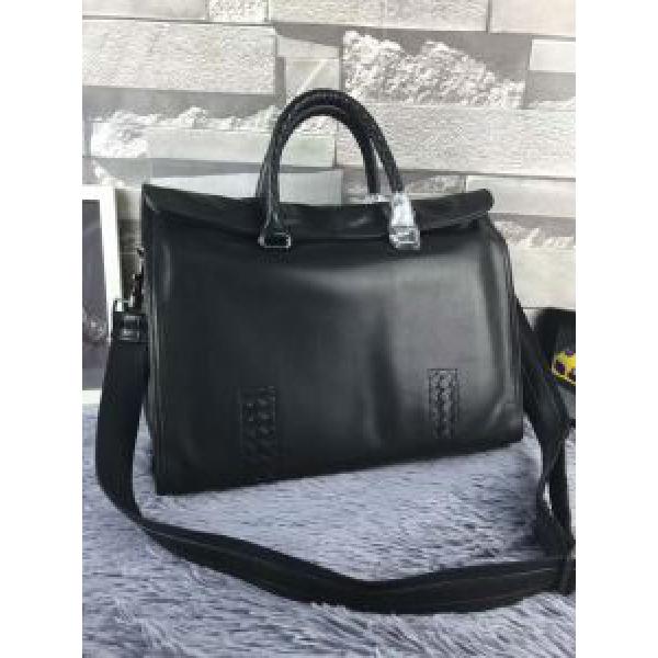 手持ち&ショルダー掛け ボッテガヴェネタ BOTTEGA VENETA 2026秋冬 高級感ある