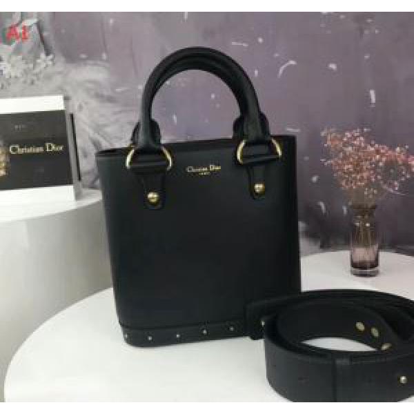 4色可選 手持ち&ショルダー掛け 2026新作 ファション性の高い ディオール DIOR