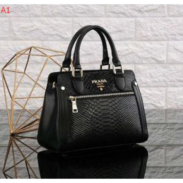多色可選 2026新作 プラダ PRADA 手持ち&ショルダー掛け お買い得大人気