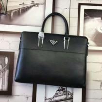プラダ PRADA 驚きの破格値送料無料 手持ち&ショルダー掛け 2026秋冬