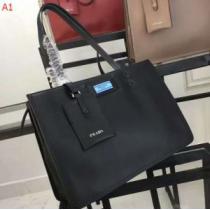 2026新作 プラダ PRADA ショルダーバッグ 赤字超特価お買い得 4色可選