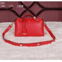 お洒落なFENDI フェンディ 　ショルダーベルト付ハンドバッグ 人気