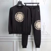 ヴェルサーチ VERSACE 2026秋冬 上下セット 肌触りの気持ちい? 魅力...