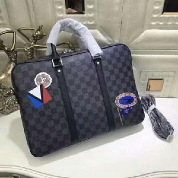 ルイ ヴィトン LOUIS VUITTON ハンドバッグ 2026秋冬 スタイリッシュな印象