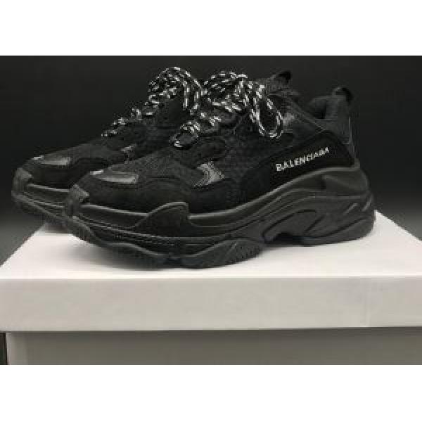◆モデル愛用◆ バレンシアガ BALENCIAGA すべり防止 スニーカー 2026秋冬