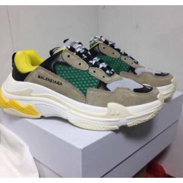 足馴染みのいい スニーカー 2026秋冬 注目のアイテム バレンシアガ BALENCIAGA