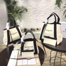 バレンシアガ BALENCIAGA 手持ち&ショルダー掛け 2026新作 ◆モデル愛用◆ 存在感◎