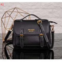 主役になる存在感 2026新作 手持ち&ショルダー掛け プラダ PRADA 多色可選
