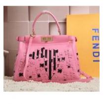 長らく愛されるFENDI フェンディ バッグ コピー ファスナーポケット付　 高...