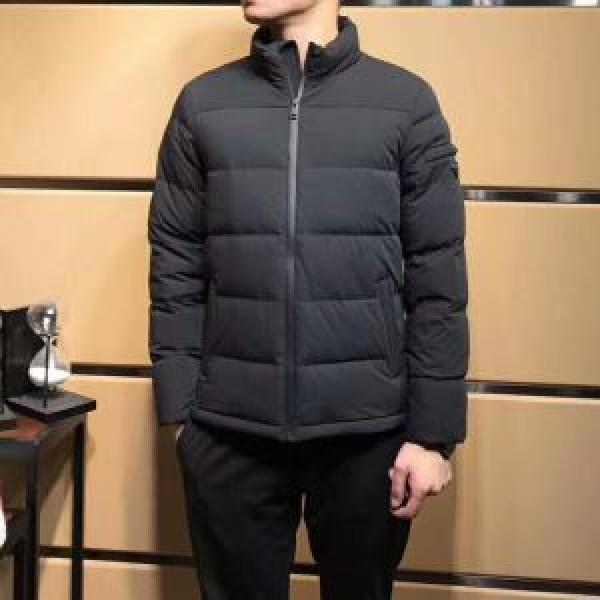 防風性にも優れた プラダ PRADA 肌触りのいい 2026秋冬 ダウンジャケット