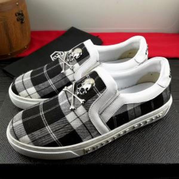 人気定番2026フィリッププレインスリップオン ファション性の高い PHILIPP PLEIN