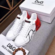 ムダな装飾を排したデザインHOT2026 4色可選 DOLCE&GABBANA ドルチェ＆ガッバーナ フラットシューズ