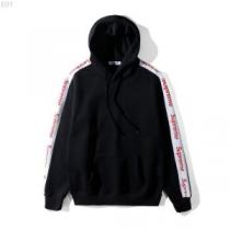店舗で人気満点 SUPREME 絶大な人気を誇る2026秋冬季超人気パーカーシュ...