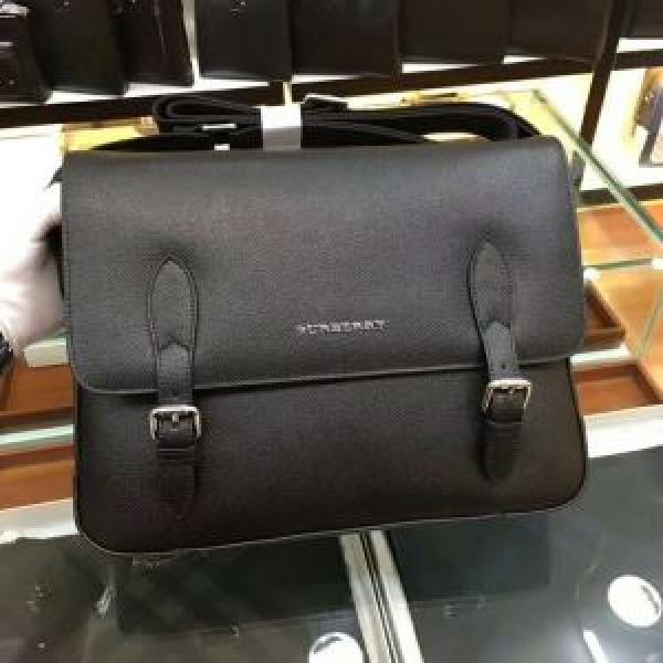 2026春夏新作 ショルダーバッグ ムダな装飾を排したデザイン バーバリー BURBERRY