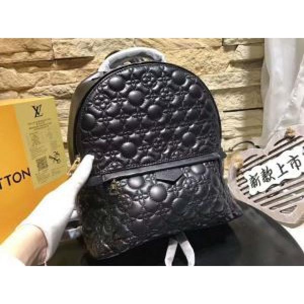 スタイリッシュな印象 LOUIS VUITTON リュック、バックパック 2026春夏新作ルイ ヴィトン