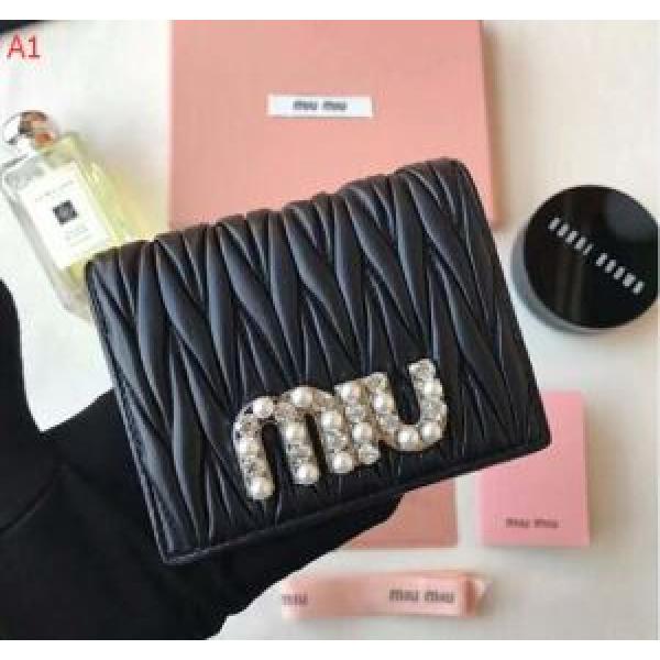 3色可選人気新品★超特価★ 2026春夏新作 お買得 ミュウミュウ MIUMIU 財布