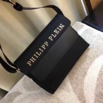 フィリッププレイン PHILIPP PLEIN 2026春夏新作 抜群の雰囲気が作れる! 斜め掛けバッグ