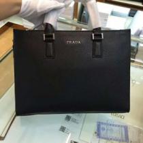 プラダ PRADA 2026春夏新作 ハンドバッグ 肌触りの気持ちい?