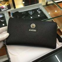 長財布 圧倒的な新作 2026春夏新作ヴェルサーチ VERSACE 着心地抜群