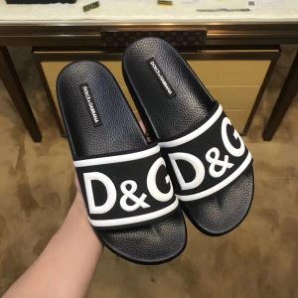 ファッション度アップ 2026夏の定番新品到来! ドルチェ＆ガッバーナ Dolce&Gabbana  2色可選 サンダル