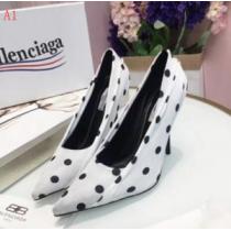 春夏大活躍 バレンシアガ BALENCIAGA 2026春夏新作 3色選択可 ハ...