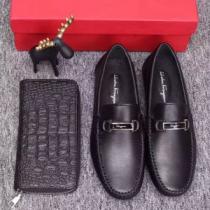 大人キレイめ 2026新品入荷 フェラガモ FERRAGAMO カジュアルシュー...