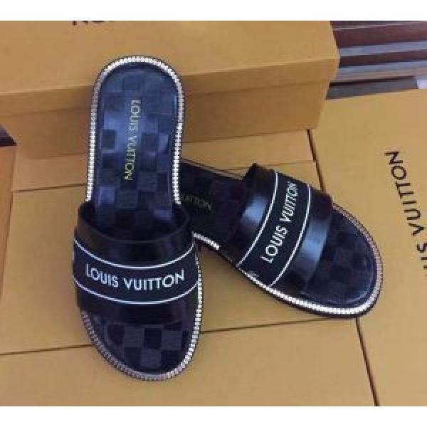 人気デザインで欲しい ルイ ヴィトン LOUIS VUITTON 2026夏の定番新品到来! サンダル SALE品追加