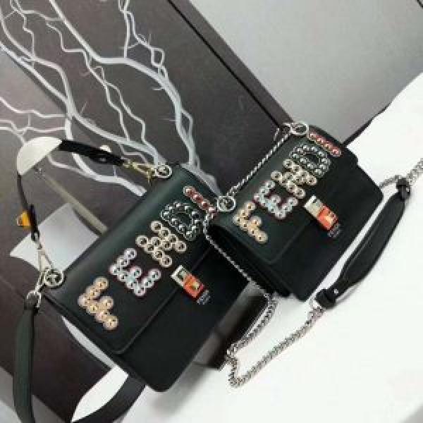 主役級のアイテム 2026新品入荷 フェンディ FENDI 3色可選 バッグ レディース