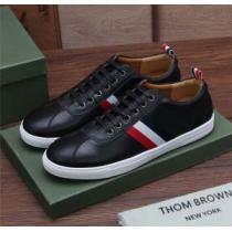 2026最安値！ トムブラウン THOM BROWNE 一味違うデザイン カジュ...