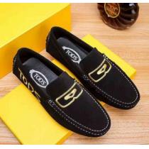 ファッションの最先端！ トッズ TOD'S カジュアルシューズ 2026年春夏シーズン