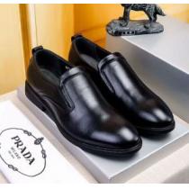 2026最安値！ ビジネスシューズ プラダ PRADA ファッションスタッズ 赤...