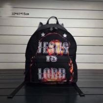 ジバンシー GIVENCHY 2026年春夏シーズン リュック、バックパック 一味違うデザイン