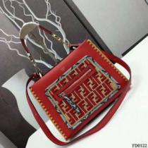 フェンディ FENDI モデル大絶賛 多色可選 2026新品入荷 バッグ レディース 暖かな着心