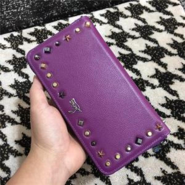 上品でファッション クリスチャンルブタン Christian Louboutin ビジネスケース 希少性の高い