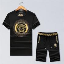 今年っぽくNEWファッション ヴェルサーチ2026最安値！ VERSACE トレ...